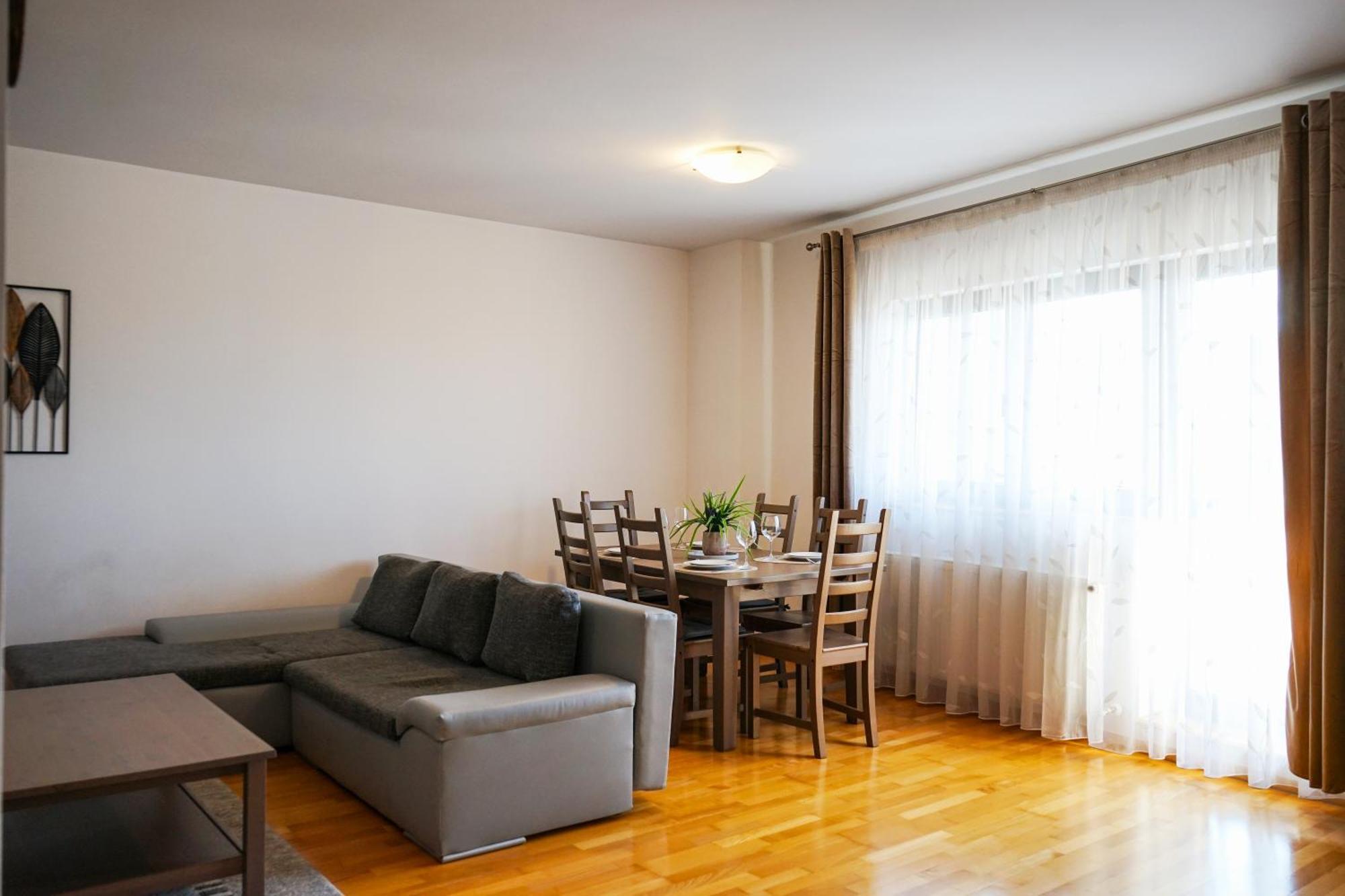 Mirandis Privilegio - Stylish With Balcony & Free Parking Apartment Brașov